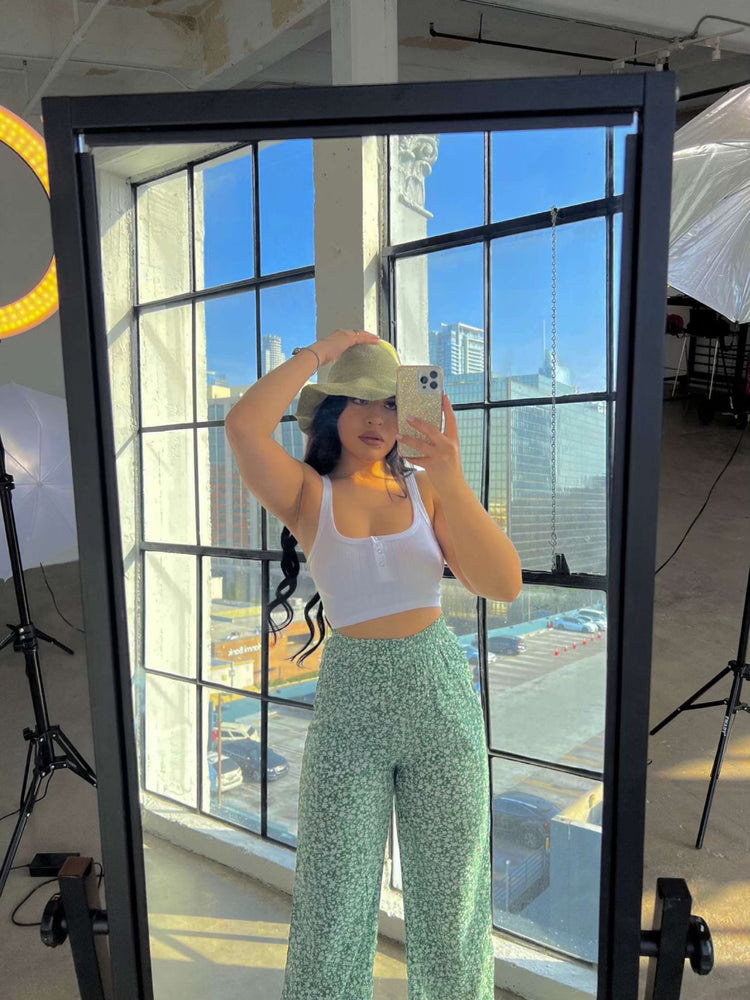 Lexi Green Floral Pants - Style Baby OMG Fashion Boutique - Stylebabyomg - Buy - Aesthetic Baddie Outfits - Babyboo - OOTD - Shie 